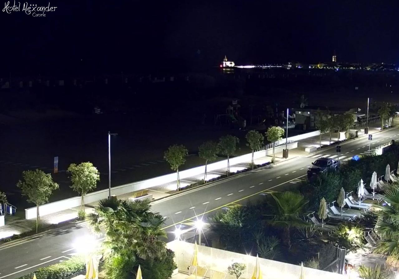 Hotel Alexander a Caorle in diretta: Spiaggia di Levante, spiaggia di levante