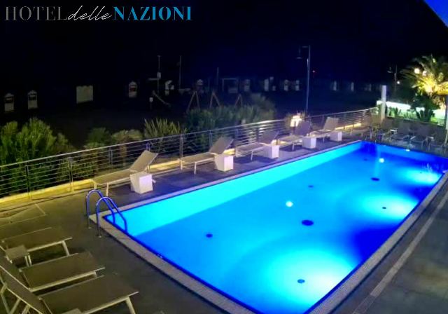 Hotel delle Nazioni a Caorle in diretta: Spiaggia di Ponente, spiaggia di ponente