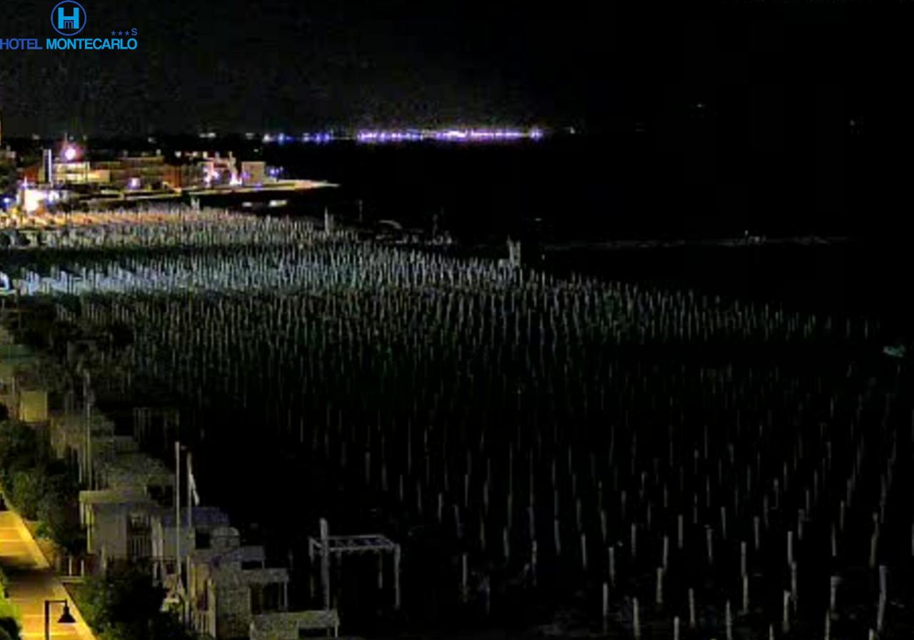 Hotel Montecarlo a Caorle in diretta: Spiaggia di Ponente, spiaggia di ponente